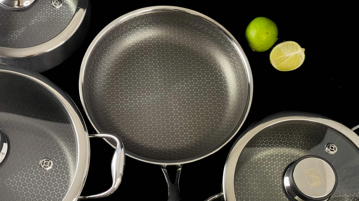 Non stick grydesæt med 3 gryder og stegepande på 24 cm. Alle gryder leveres med låg. Alle gryder og stegepande kan bruges på induktion