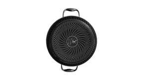 Non-stick gryde Ø24 cm som rummer hele 5 liter. Her ses den specielle bund, som gør at hele grydesættet er meget nemt at holde ren. Gryden er en del af et grydesæt bestående af 3 størrelser gryder. Gryde leveres med låg. Special non-stick belægning som tåler både metalredskaber og opvaskemaskine